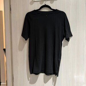 Alo Triumph Raglan Tee (Size Small Excellent Condition)